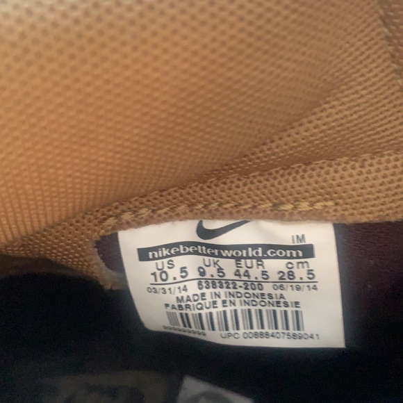 Nike shoes - Picture 6 of 9